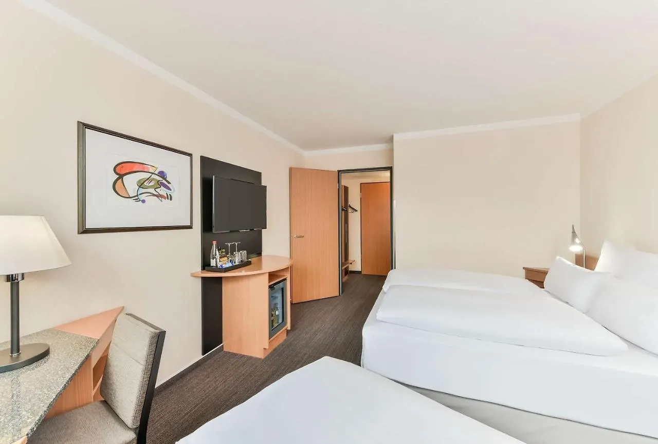 Nh Muenchen Airport Hotel Oberding 4*,